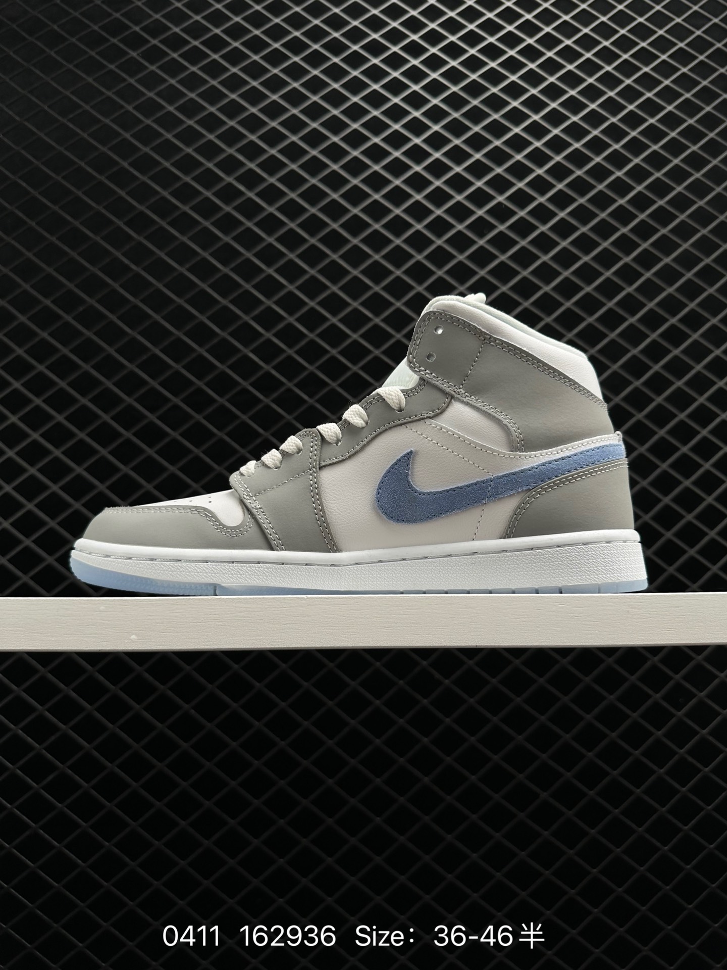 Air Jordan 1 Mid WMNS